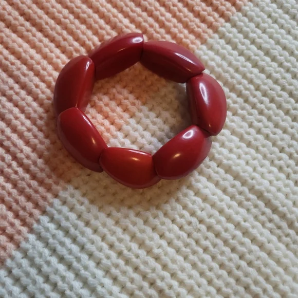 Vintage Large Red Polished Tagua Seed Bead Bracelet - Picture 7 of 15